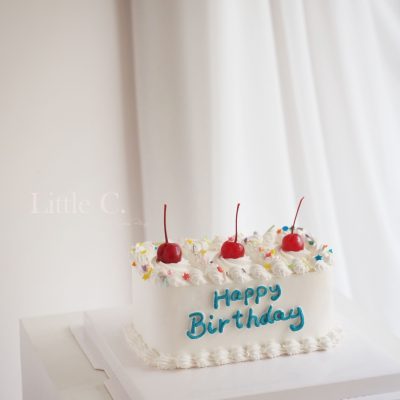 可愛的櫻桃搭配繽紛糖片，適合小型聚會慶生